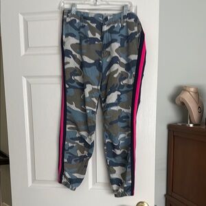 Mother Camouflage Pants with Pink Stripe - 29